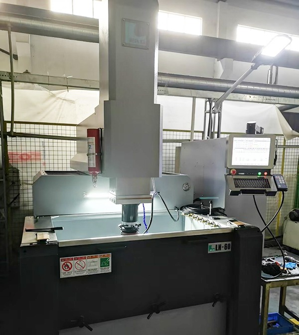 群基CNC镜面火花机 LN60新机